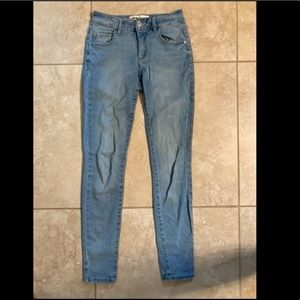 Light wash skinny jeans